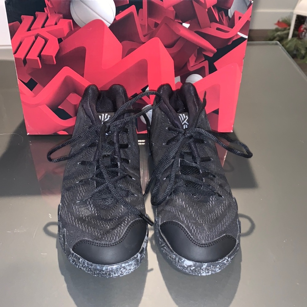 Nike Kyrie size 3 black out shoes